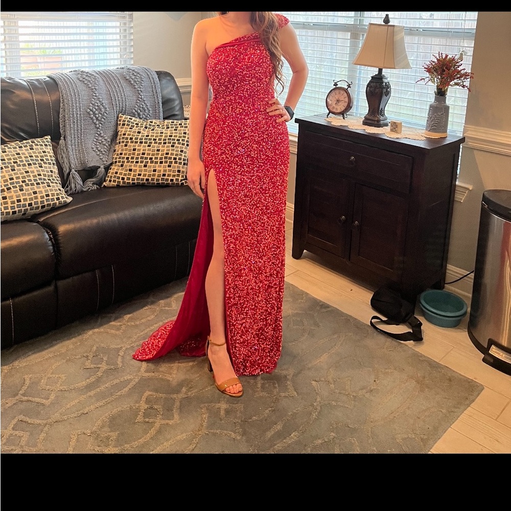 Wore once. In great condition. Fits true to size